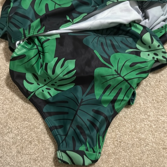 Collectif X Playful Promises Green Palm Skirted Swimsuit One Piece Pinup-6 - Picture 8 of 12